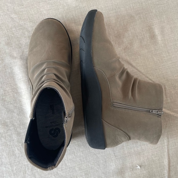 clarks cloudstepper boots